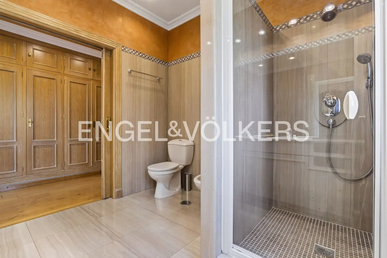 Bathroom of Houses for sale in Bormujos  with Heating
