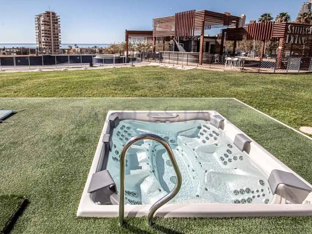 Wohnung zur Miete in Avenida Villajoyosa La, Playa Poniente