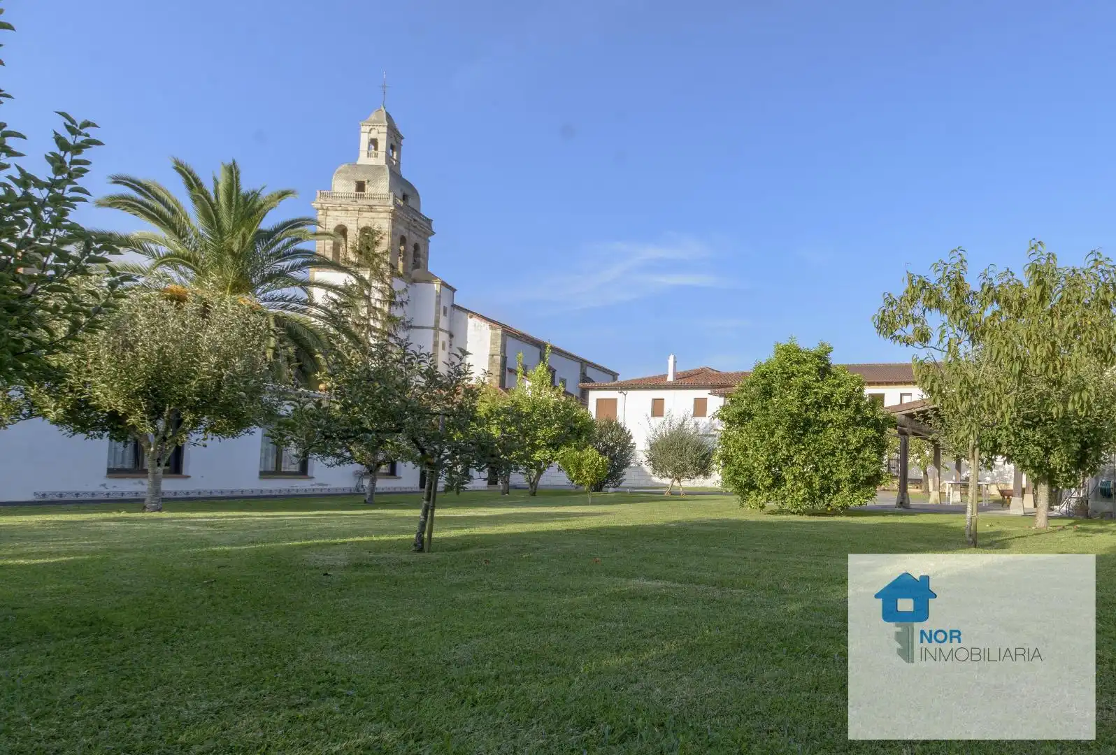Vista exterior de Casa o xalet en venda en Liendo amb Terrassa, Traster i Moblat