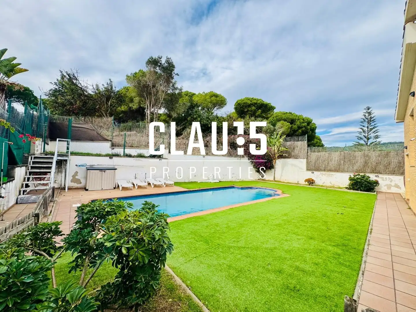 Vista exterior de Casa o chalet en venta en Canet de Mar con Jardín privado, Terraza y Piscina