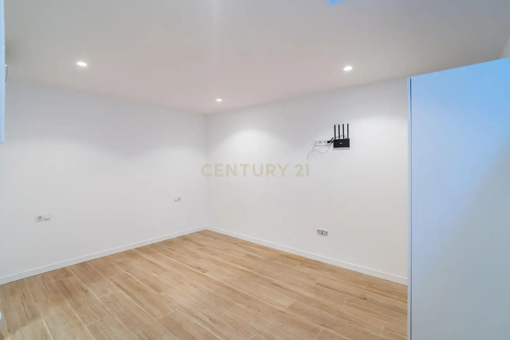 Ground floor for sale in Mijas  with Air Conditioner, Microwave and Home automation