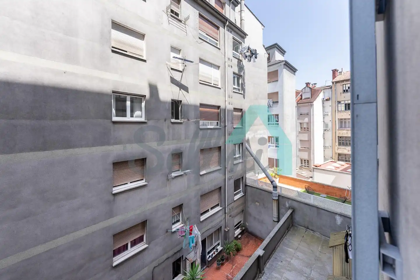 Vista exterior de Piso de alquiler en Oviedo  con Calefacción y Amueblado