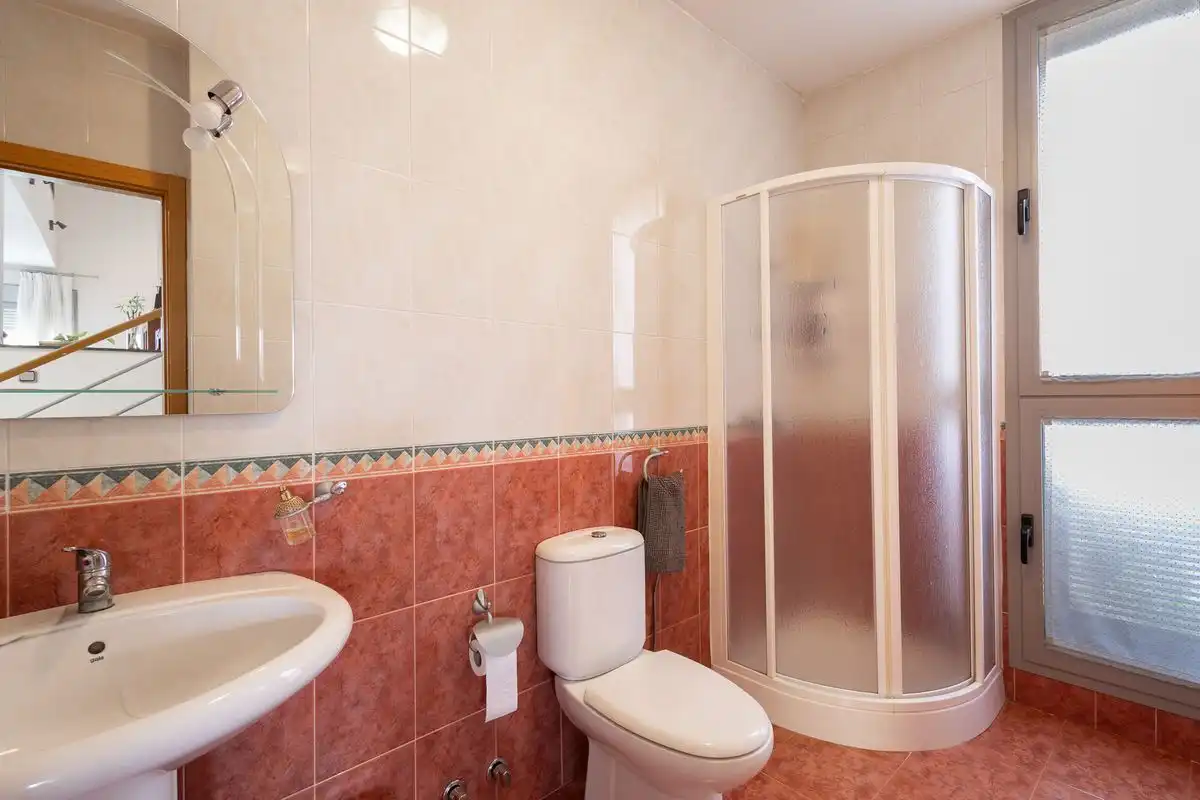 Chalet con terraza en venta en Calle Begonia, imagen 13