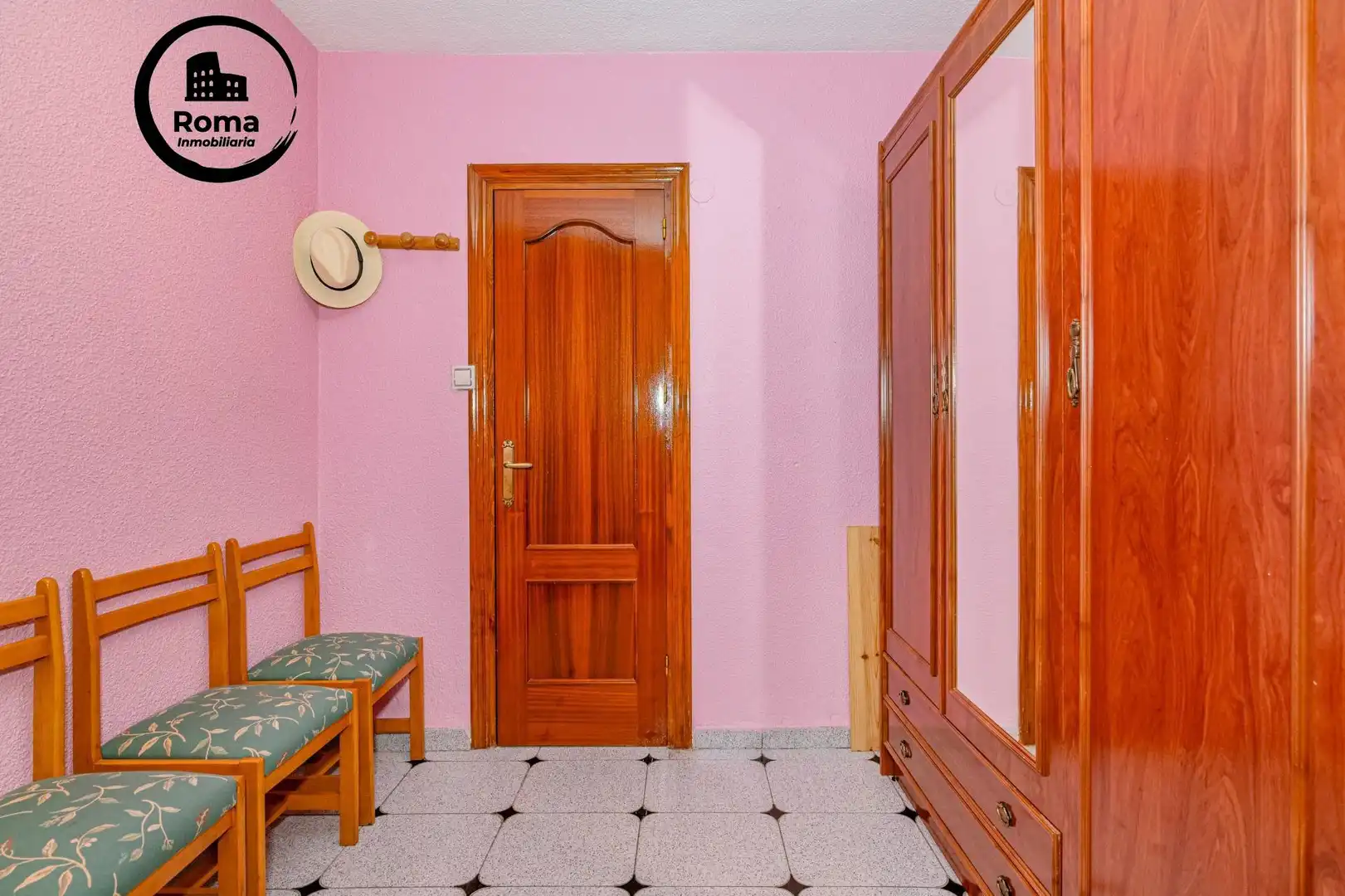 Flat for sale in Granada  with Air Conditioner, Terrace and Storage room