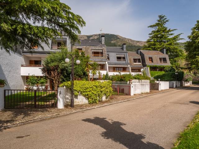 Casa adosada en Venta en Jardín de los Reyes - Parque Real