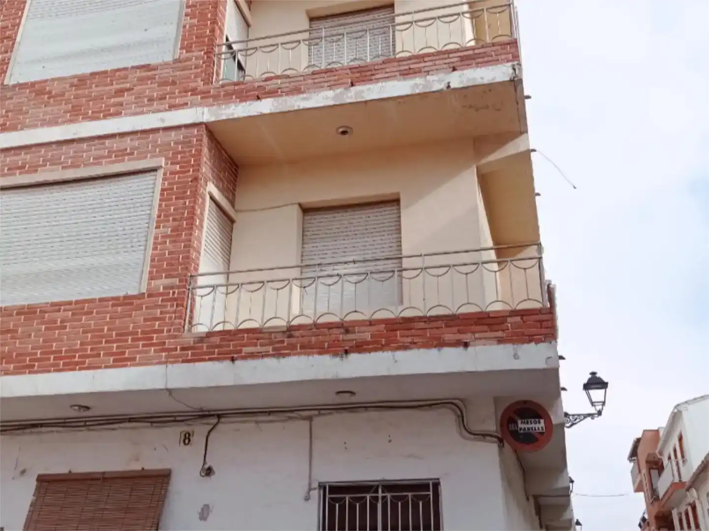 Vista exterior de Casa adosada en venda en Llutxent amb Balcó
