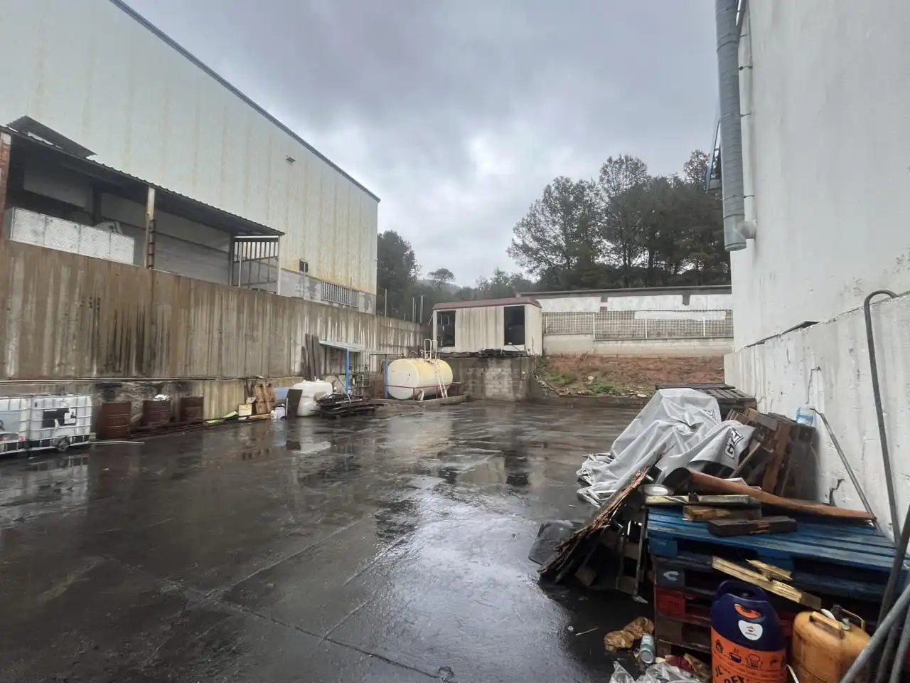 Nau industrial en venda a Carrer Can Roca, Nucli Urbà