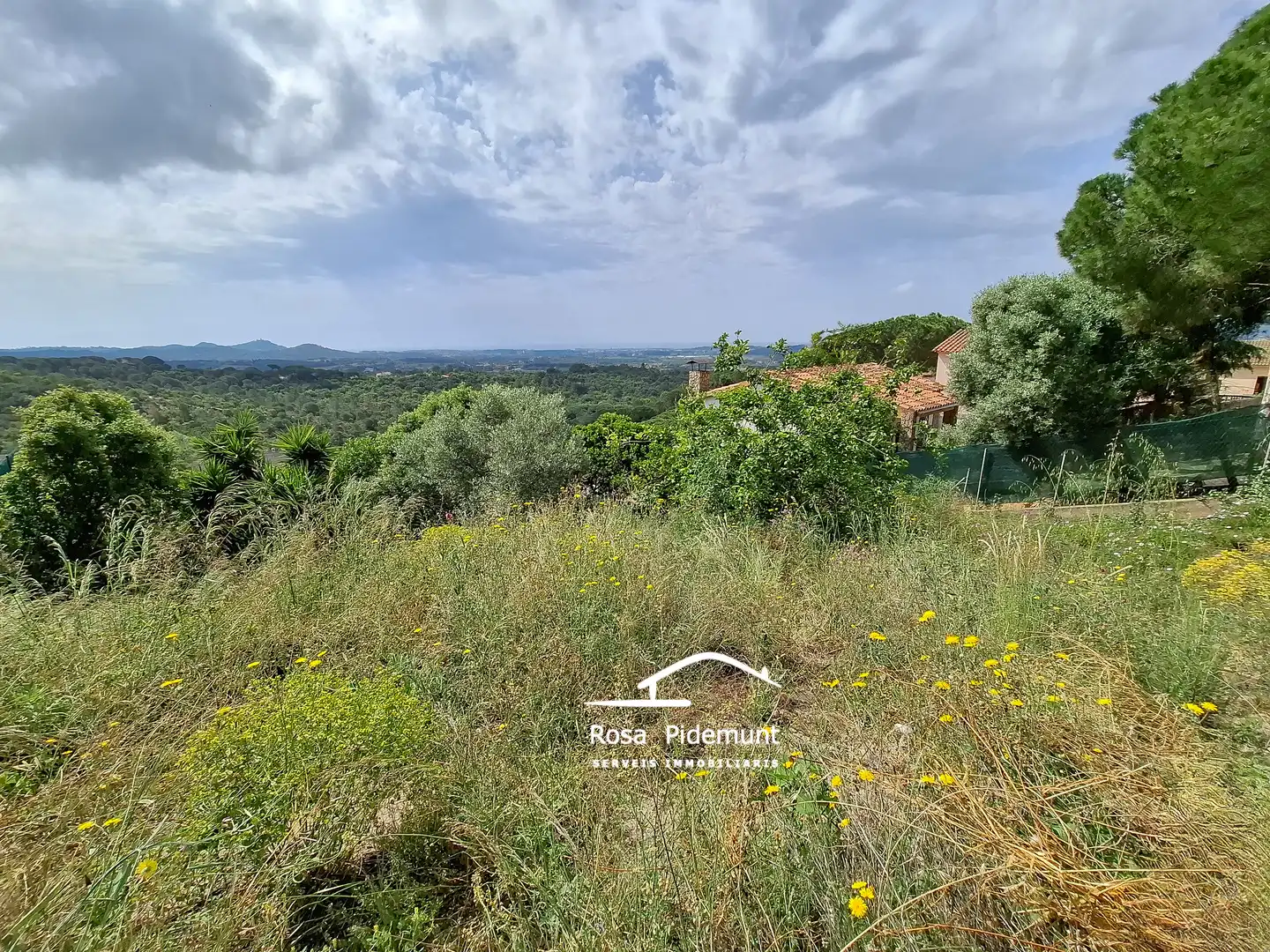 Terreno residencial en venta en Carrer de l'Orquídea