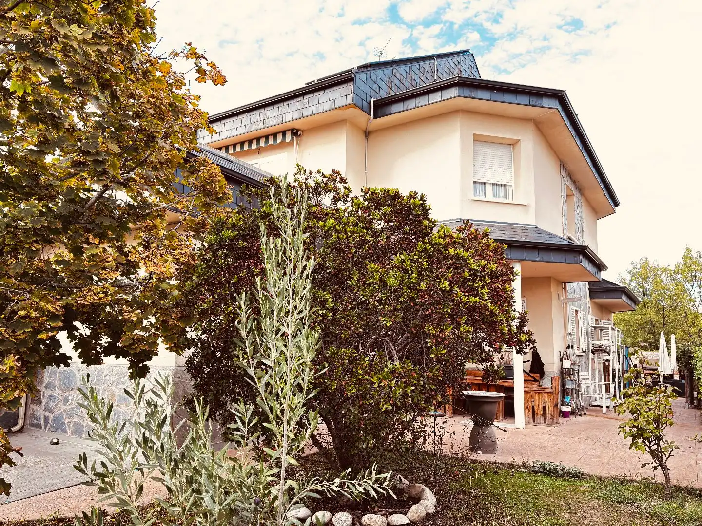 Exterior view of Houses for sale in Alpedrete, Madrid
