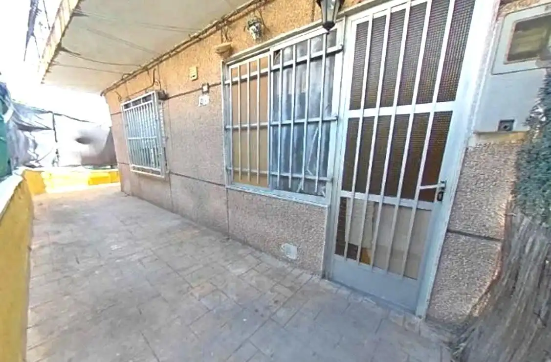 Vista exterior de Pis en venda en Orihuela
