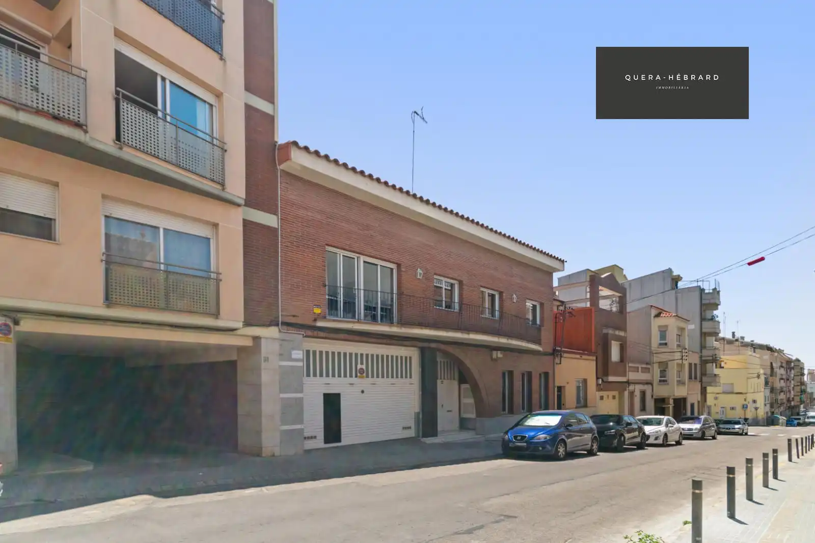 Außenansicht von Haus oder Chalet zum Verkauf in Terrassa mit Klimaanlage, Heizung und Terrasse