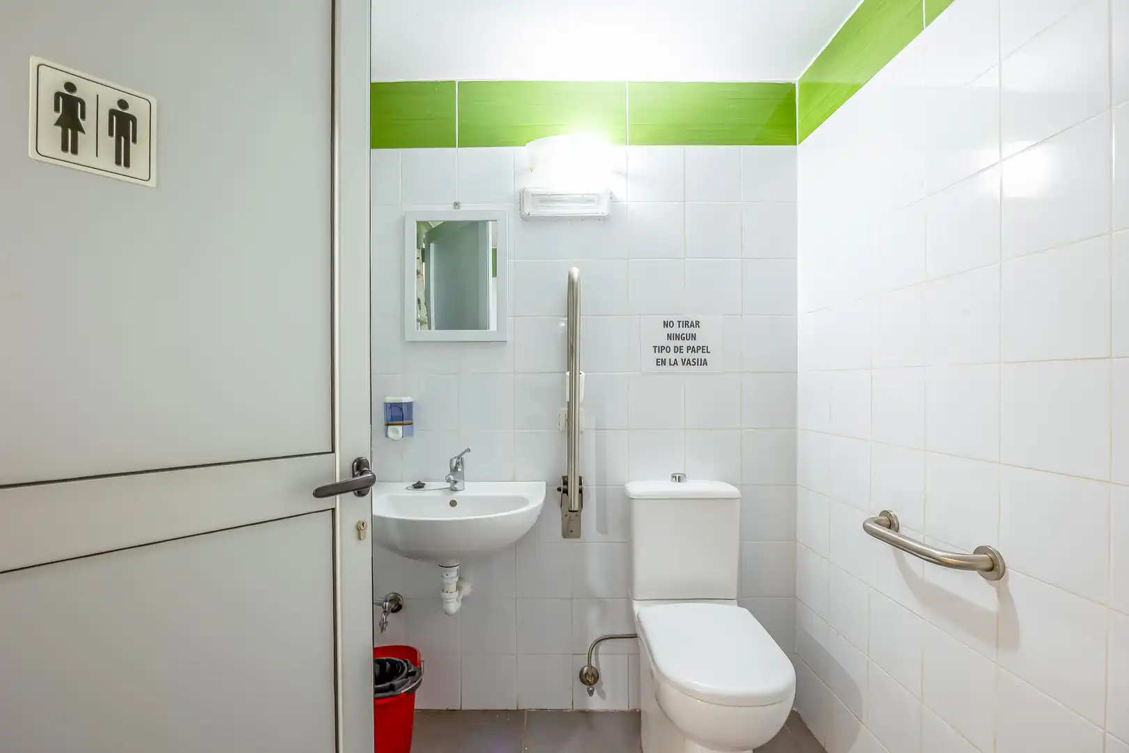 Badezimmer von Geschaftsraum zum Verkauf in Arucas mit Klimaanlage