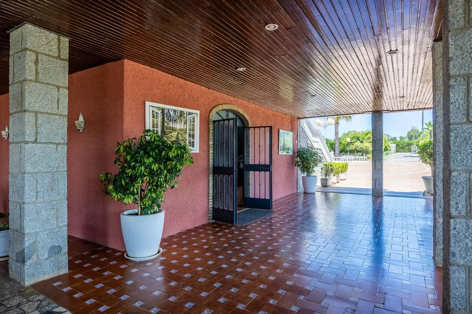 Finca rústica en venda en Sanlúcar la Mayor amb Calefacció, Jardí privat i Terrassa