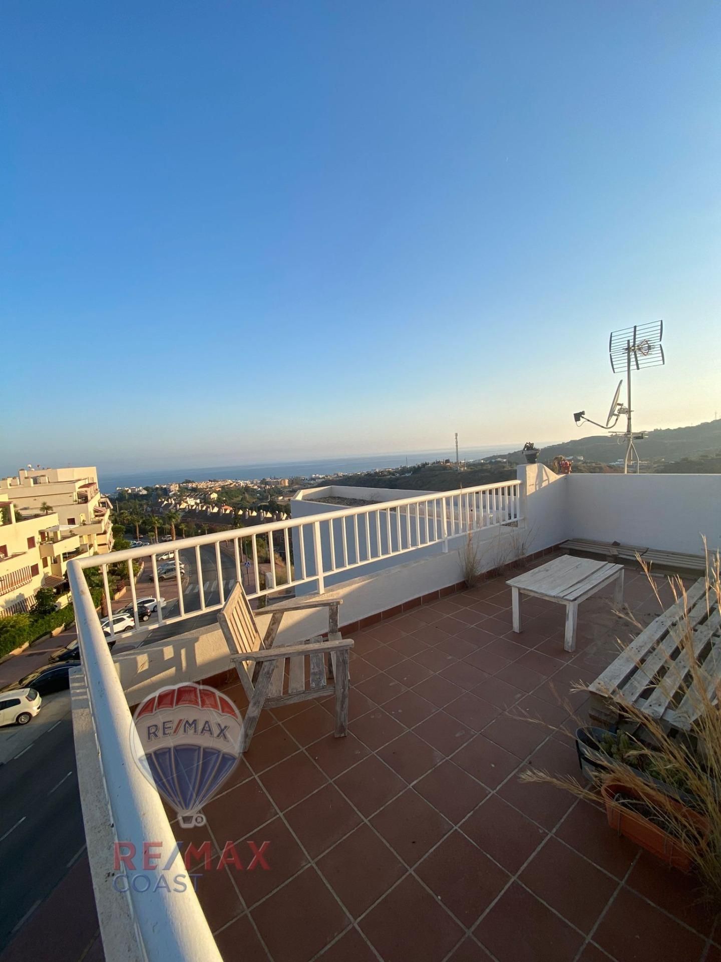 Exterior view of Flat for sale in Rincón de la Victoria  with Terrace, Storage room and Community pool