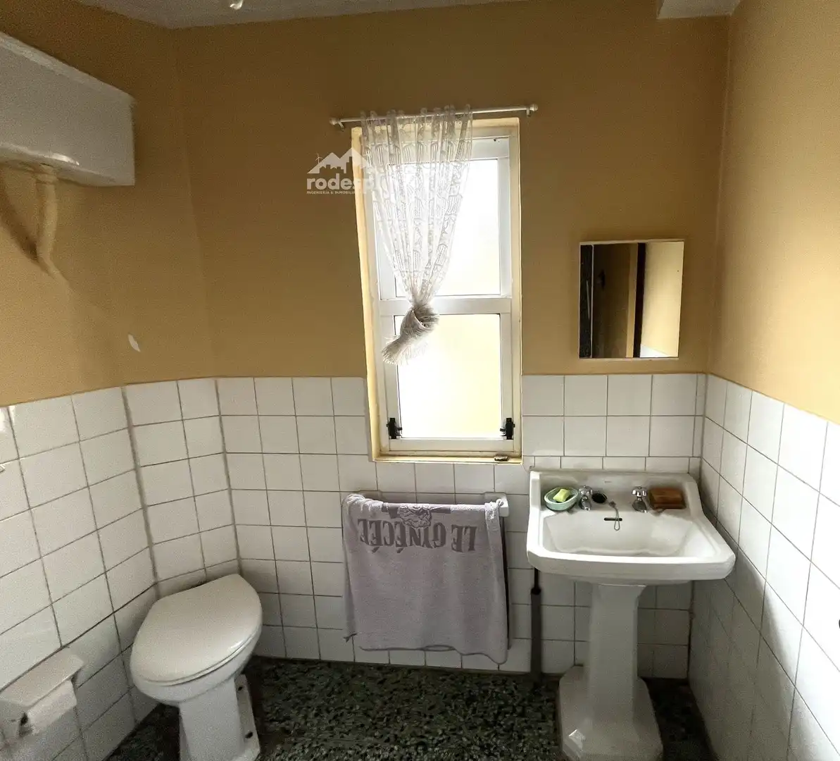 Bathroom of Houses for sale in Padrenda  with Terrace and Furnished