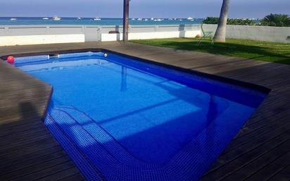 Piscina de Casa o xalet en venda en La Manga del Mar Menor amb Aire condicionat, Calefacció i Jardí privat