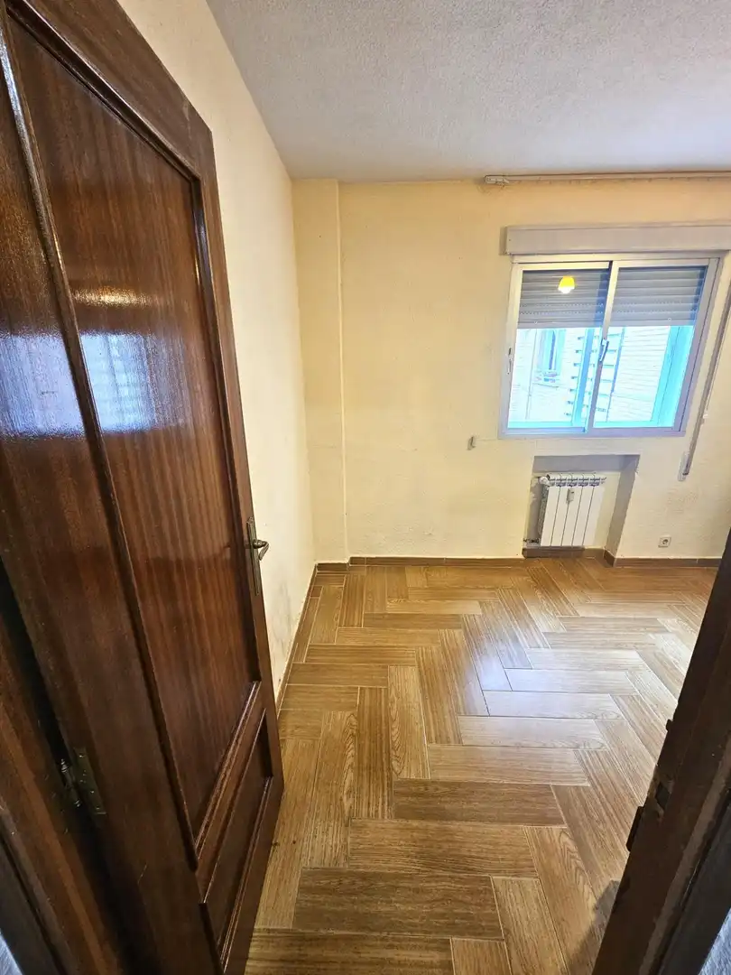 Habitación de Piso en venta en Madrid con Aire acondicionado y Calefacción