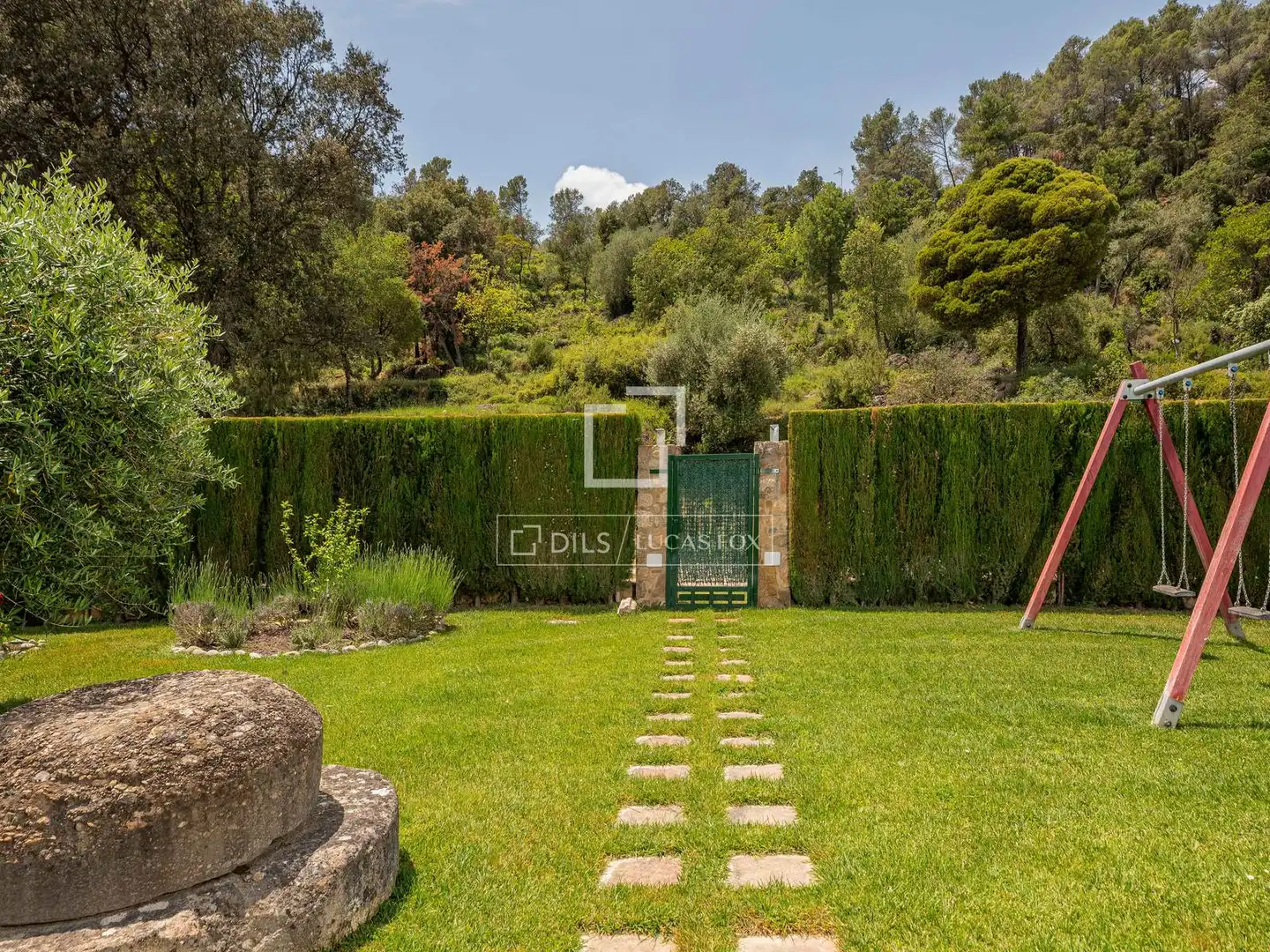 Jardí de Finca rústica en venda en Lladó amb Aire condicionat, Calefacció i Jardí privat