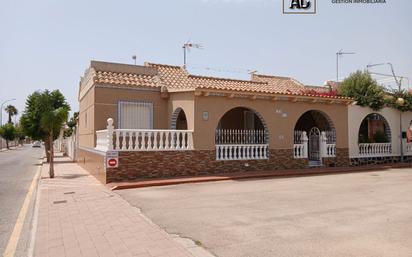 Exterior view of Single-family semi-detached for sale in Los Alcázares  with Terrace