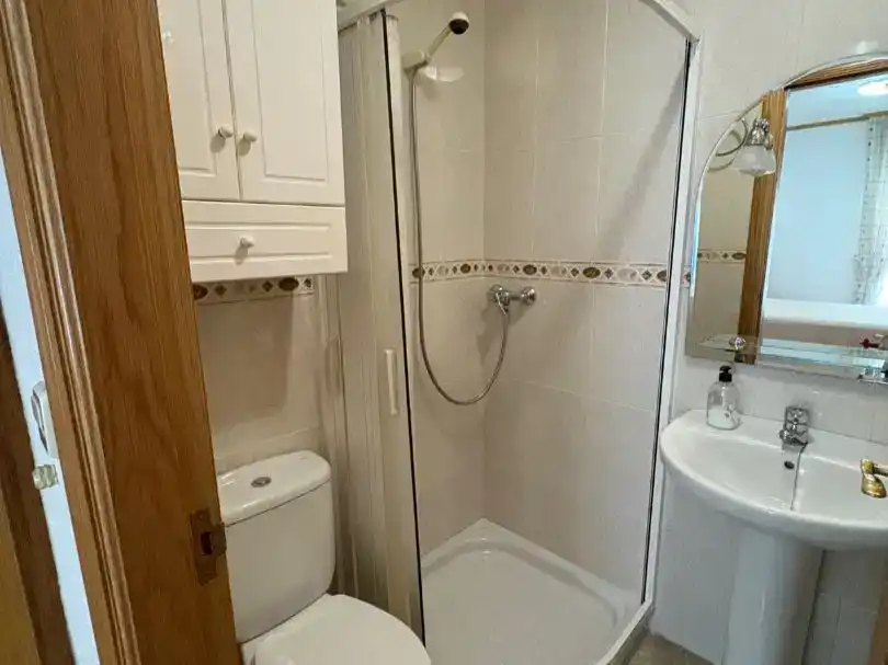 Bany de Pis en venda en Torrevieja amb Aire condicionat i Balcó