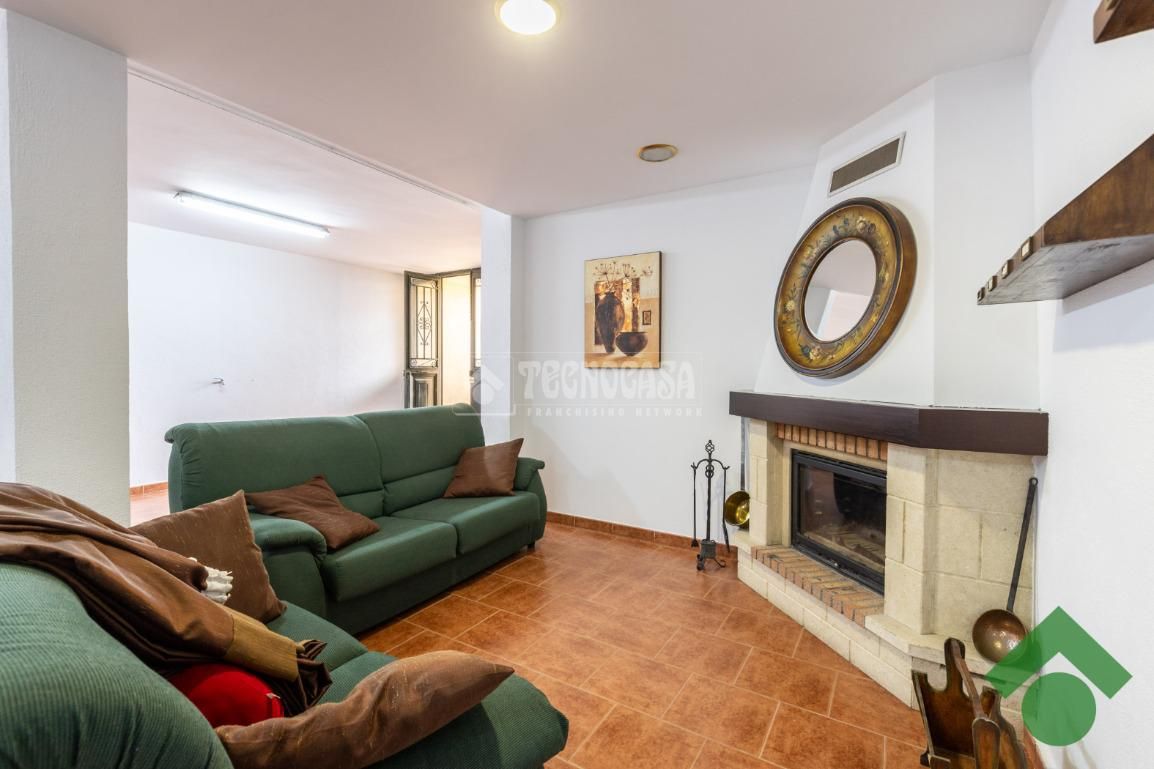 Sala d'estar de Casa adosada en venda en Alfacar amb Aire condicionat, Calefacció i Terrassa