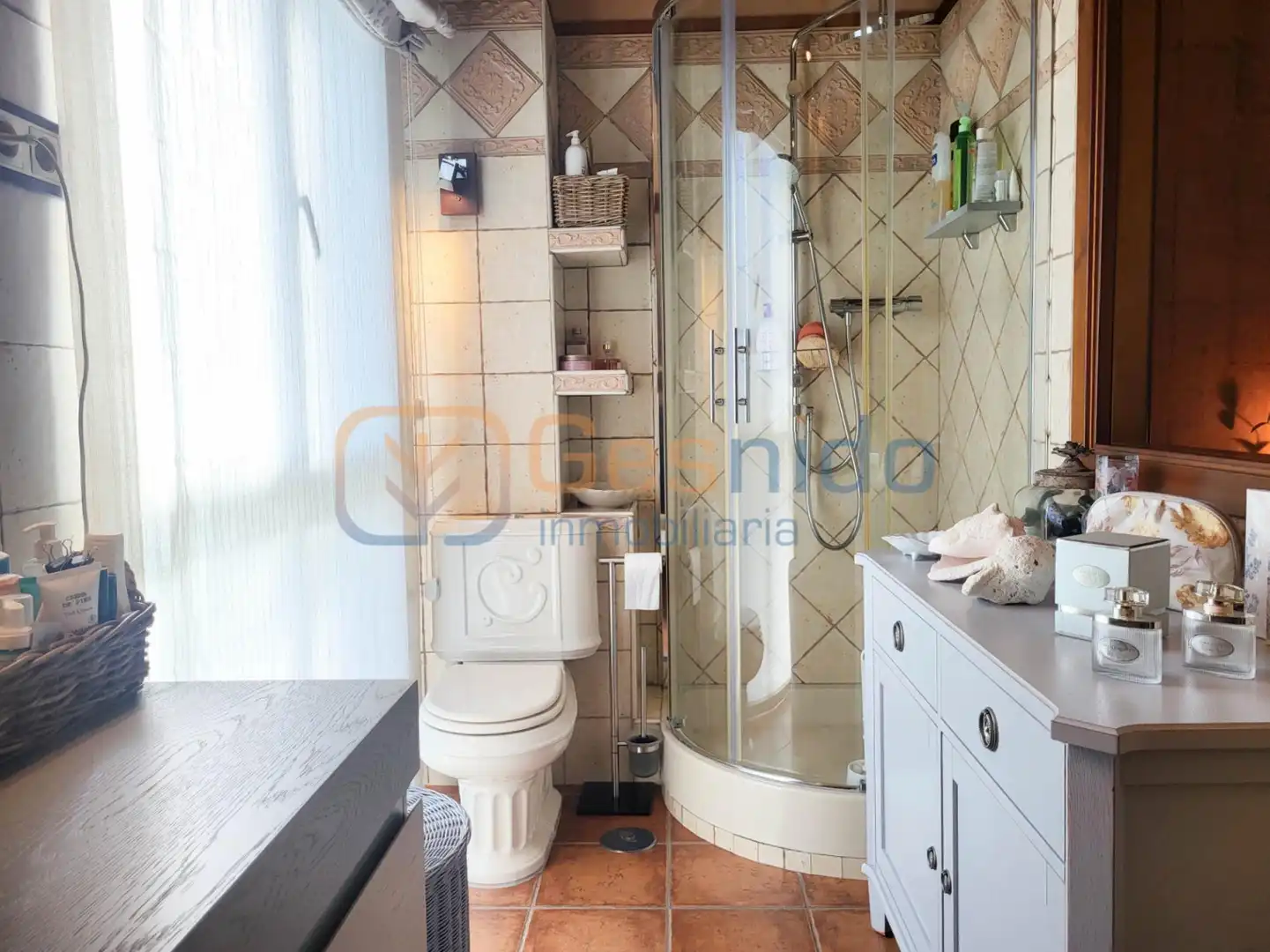 Baño de Casa adosada en venta en Segovia con Calefacción, Parquet y Trastero
