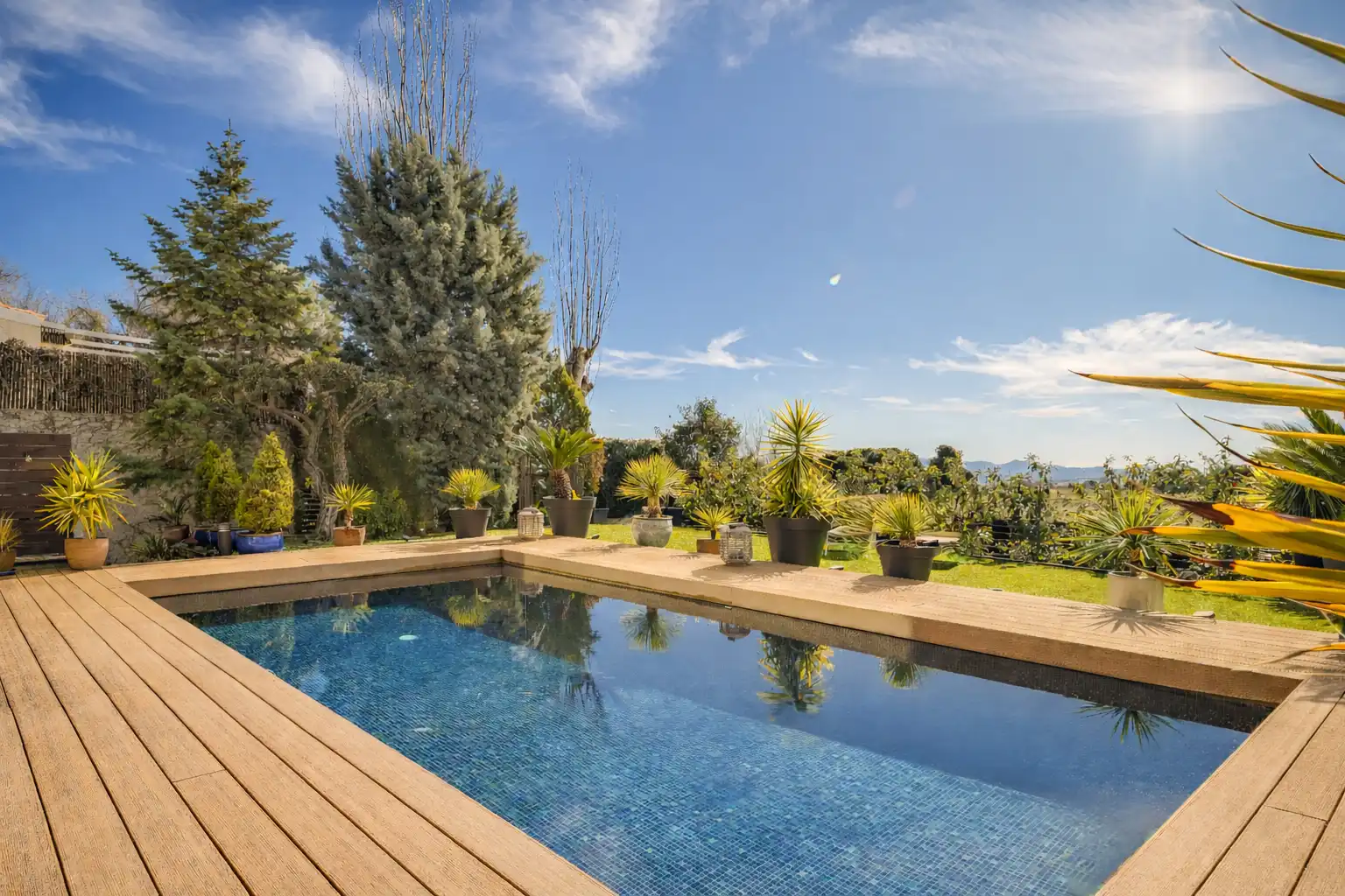 Piscina de Casa adosada en venta en Matadepera con Aire acondicionado, Calefacción y Jardín privado