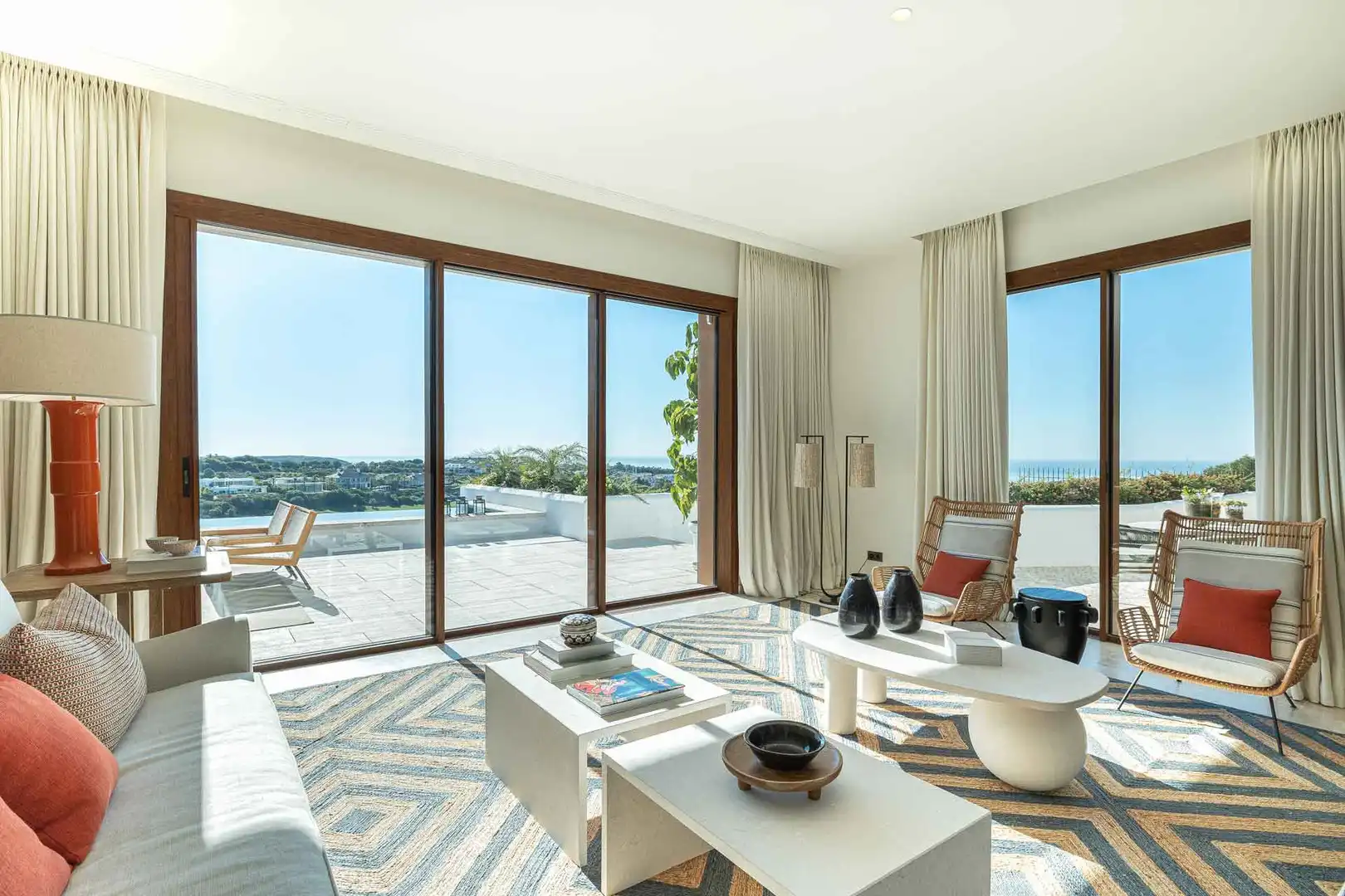 Sala de estar de Casa o chalet en venta en Casares con Aire acondicionado, Jardín privado y Terraza