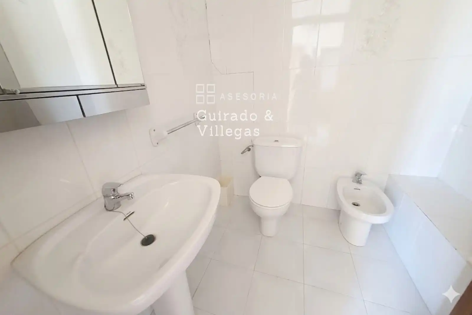 Bathroom of Detached homes for sale in Fines  with Storage room and Balcony