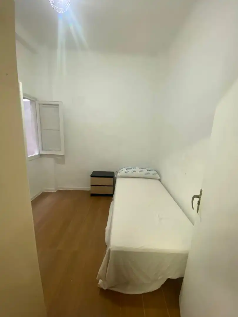 Habitación de Piso en venta en Petrer, Alicante