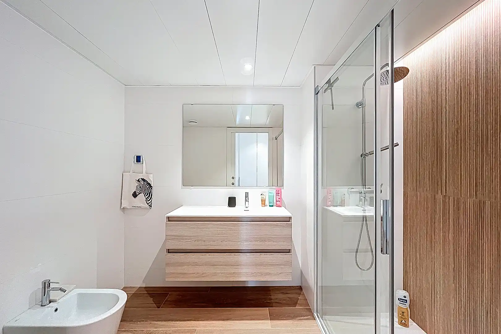 Bathroom of Apartments for sale in Escaldes – Engordany  with Parquet flooring and Terrace