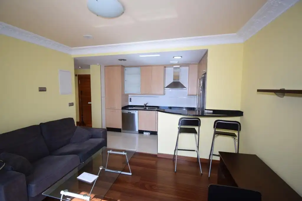 Cocina de Apartamento en venta en A Coruña Capital  con Calefacción, Trastero y Amueblado
