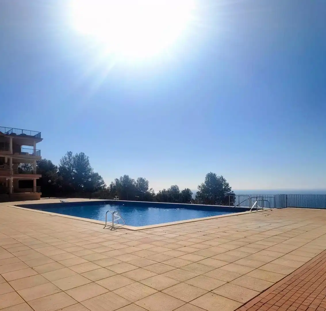 Piscina de Apartament en venda en Salou amb Aire condicionat, Calefacció i Terrassa