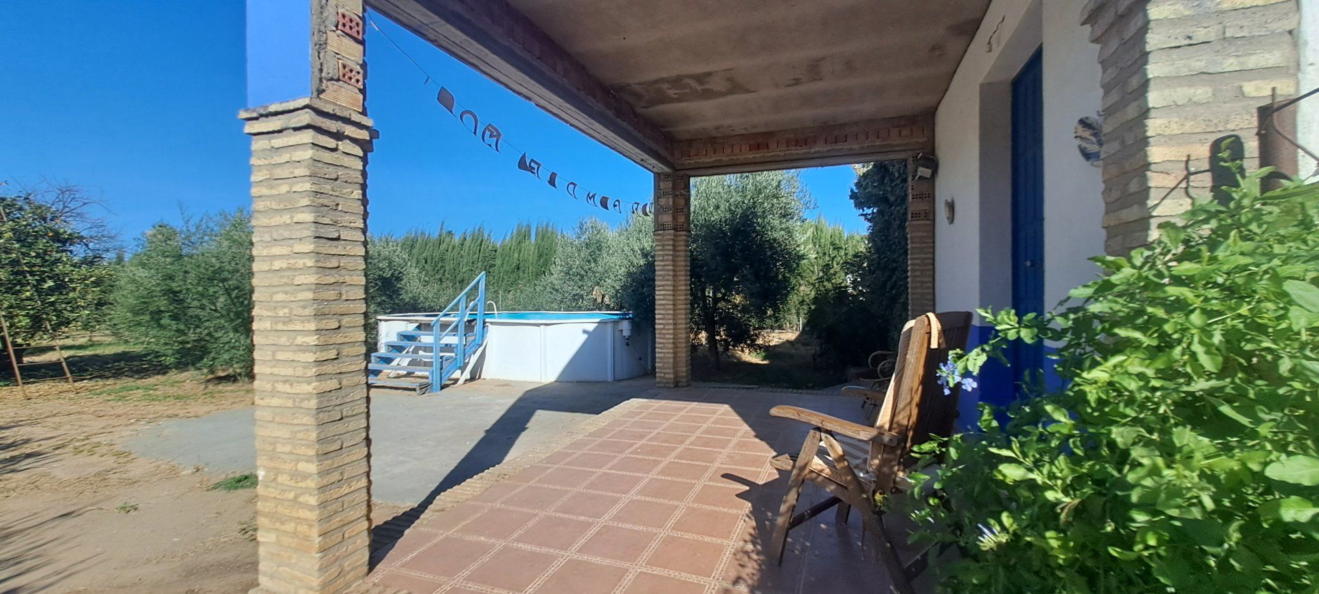 Vista exterior de Finca rústica en venda en Pilas amb Piscina