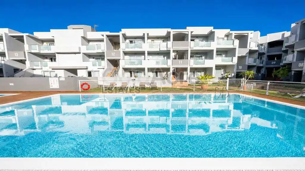Swimming pool of Apartments for sale in La Oliva