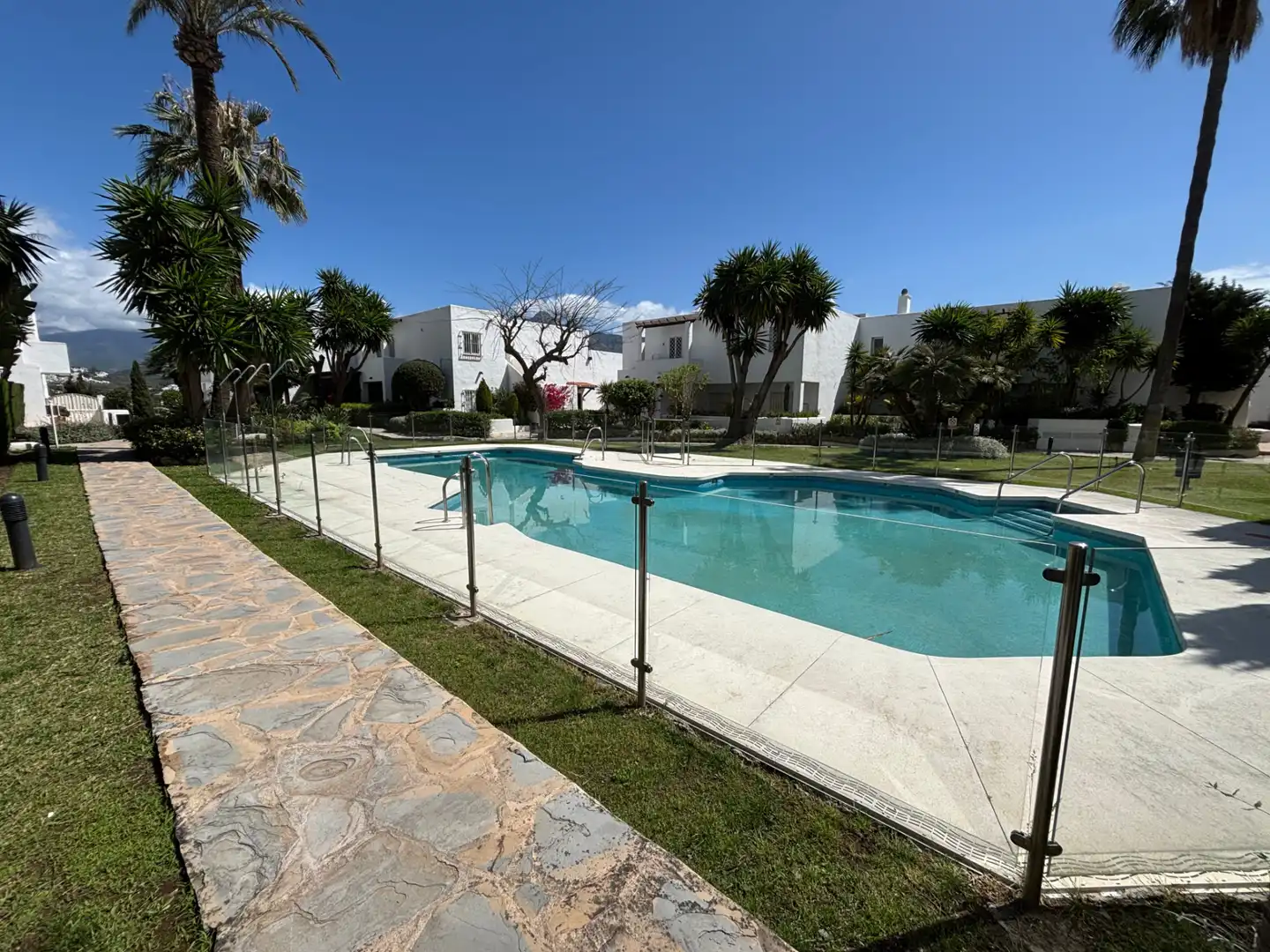Swimming pool of Flat for sale in Marbella  with Air Conditioner, Private garden and Terrace