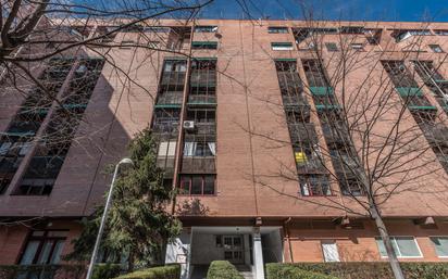 Exterior view of Flat for sale in  Madrid Capital  with Heating, Terrace and Storage room