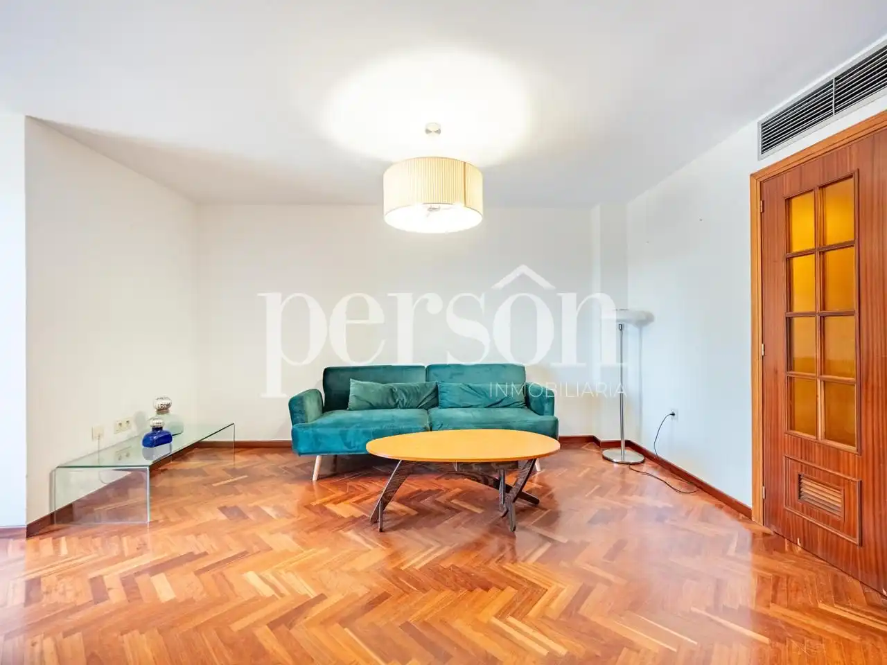 Sala de estar de Piso de alquiler en Valencia con Aire acondicionado, Parquet y Amueblado