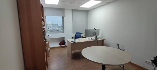 Oficina en Alquiler en La Buhaira