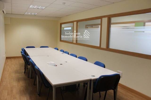 Oficina en Alquiler en Carbajosa de la Sagrada