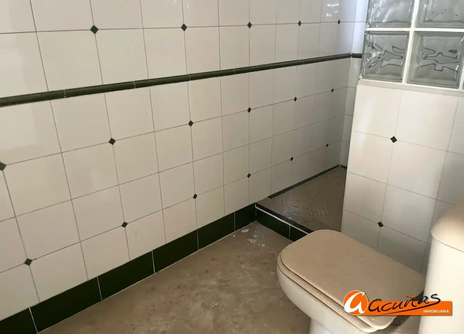 Baño de Casa adosada en venta en Puente Genil con Terraza y Trastero