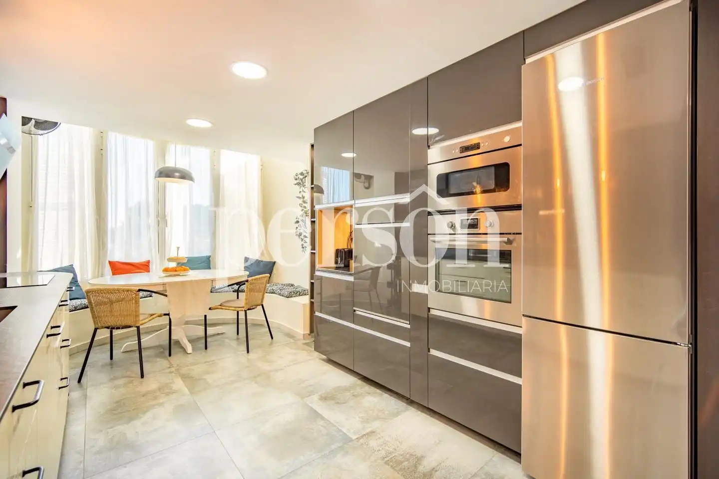 Kitchen of Houses for rent in Chiva  with Air Conditioner, Heating and Private garden