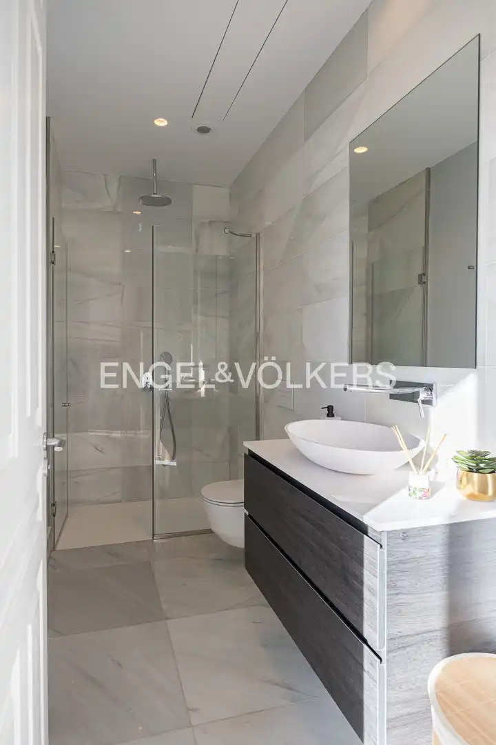 Baño de Ático en venta en Madrid con Aire acondicionado, Calefacción y Terraza