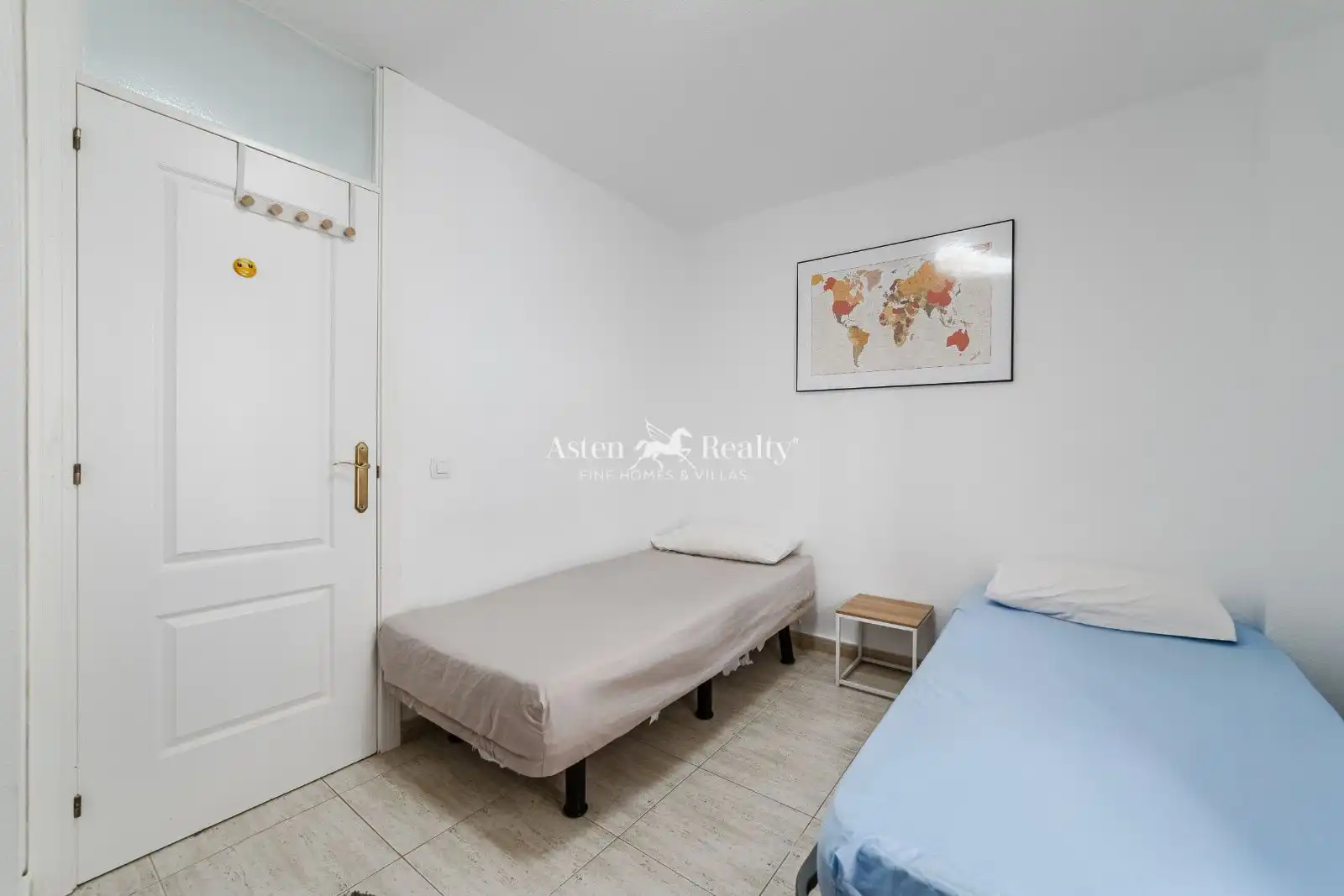 Schlafzimmer von Dachboden zum Verkauf in Adeje mit Terrasse, Schwimmbad und Möbliert
