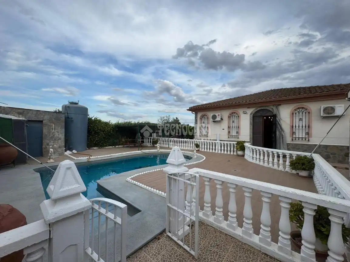 Exterior view of Country homes for sale in Almendralejo  with Air Conditioner and Furnished