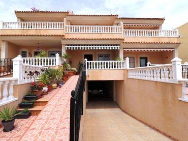 Adossat amb balcó en venda a Los Balcones - Los Altos