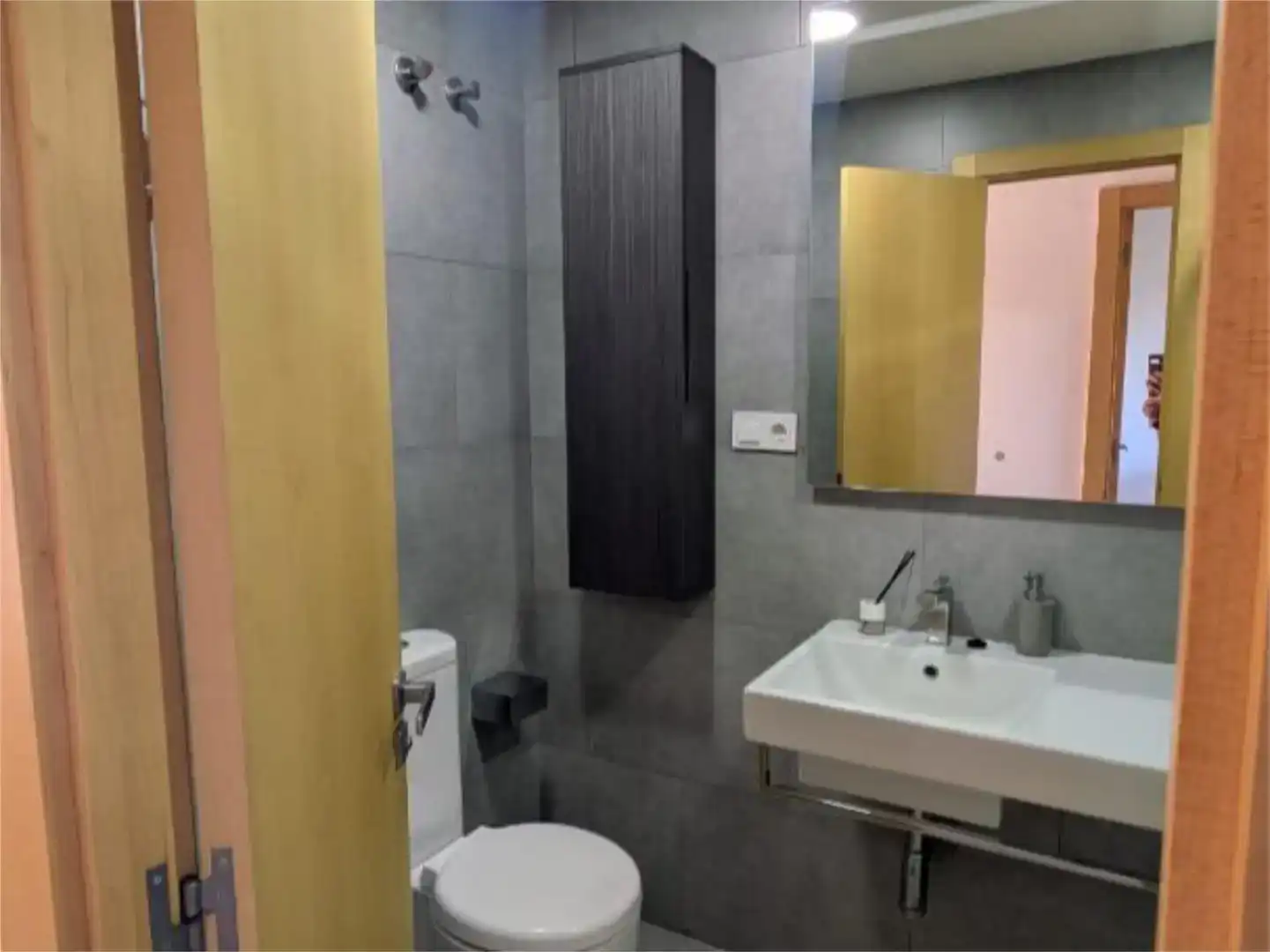 Bathroom of Flat for sale in Gavà  with Air Conditioner, Swimming Pool and Balcony