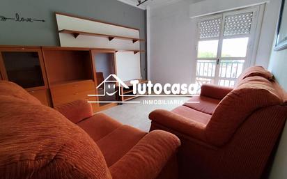 Living room of Flat for sale in Dos Hermanas  with Air Conditioner and Balcony