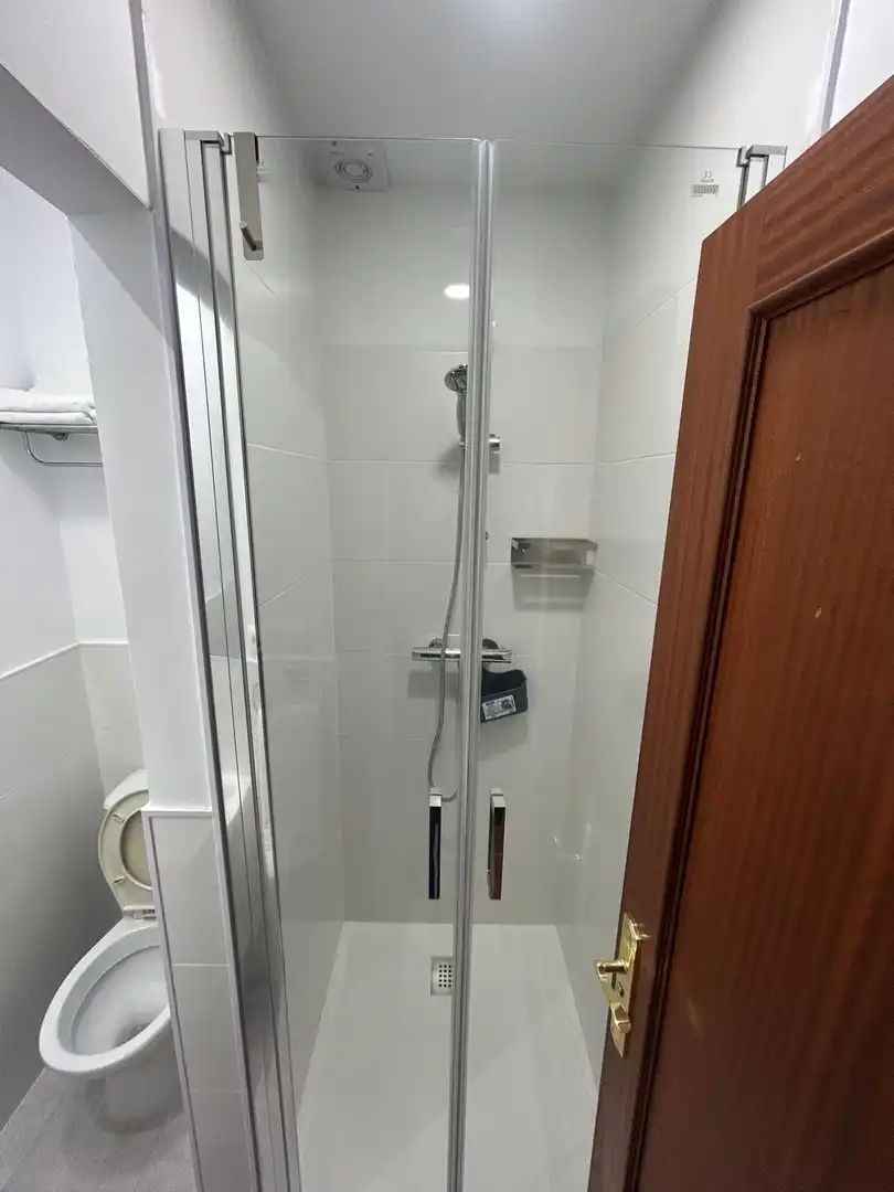 Bathroom of Flat for sale in Torrelavega   with Heating and Parquet flooring