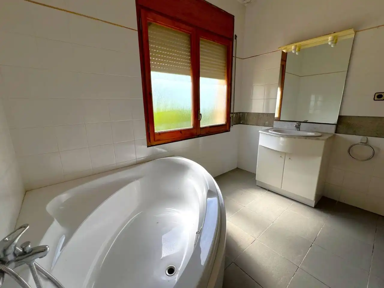 Bany de Casa o xalet en venda en Campins amb Aire condicionat, Jardí privat i Terrassa